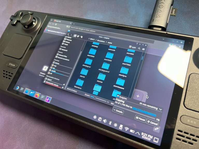 Steam Deck im Desktop Mode mit geöffneter EmuDeck-Ordnerstruktur – ROMs und BIOS-Dateien sauber abgelegt im Emulation-Verzeichnis.