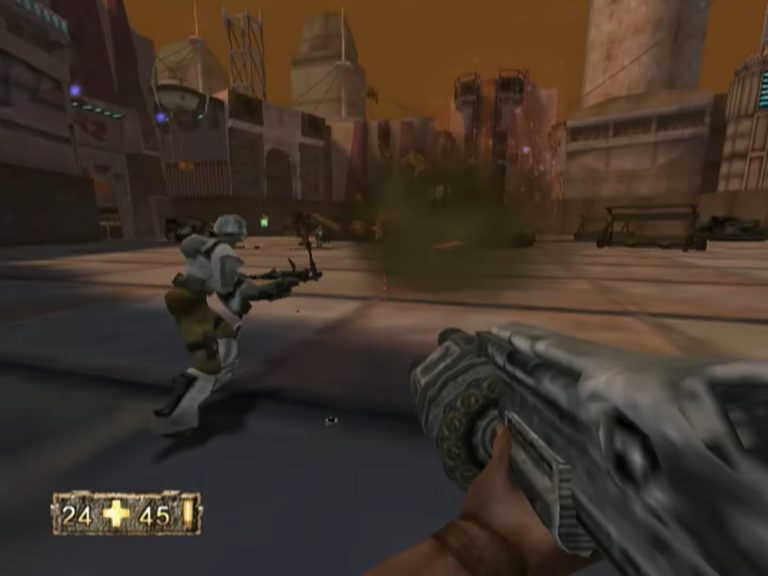 Egoansicht in einem industriellen Kampfareal mit orangefarbenem Himmel. Der Spieler hält ein schweres Maschinengewehr, ein verbündeter Soldat feuert voraus. Staub, Rauch und metallische Strukturen erzeugen eine bedrückende Kriegsstimmung.