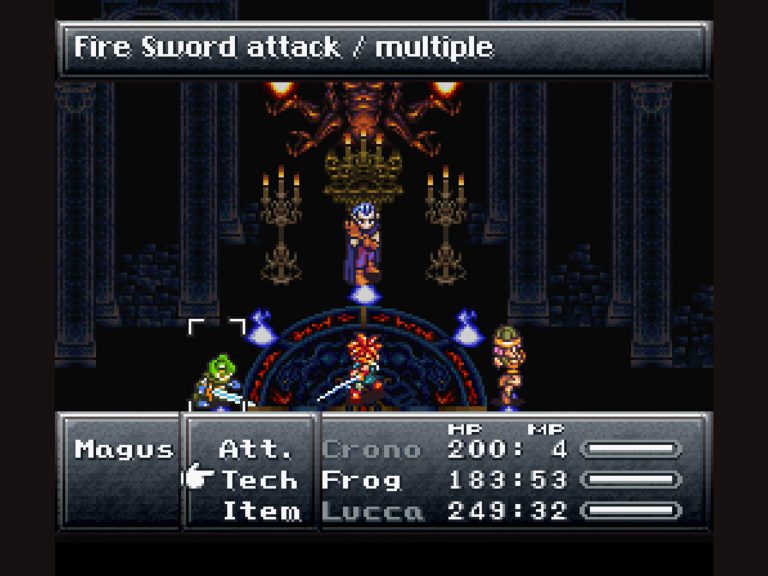 Kampfszene aus Chrono Trigger in einer dunklen Kathedrale. Charaktere Crono, Frog und Lucca stehen dem Magier Magus gegenüber, der über einem magischen Siegel schwebt. Der Menü‑Befehl „Fire Sword attack / multiple“ ist sichtbar.