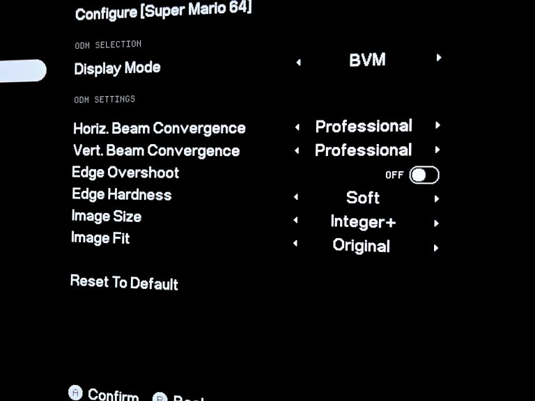 Foto eines Einstellungsmenüs mit der Überschrift „Configure Super Mario 64“. Zu sehen sind Optionen für Display Mode auf BVM sowie Bildparameter wie Beam Convergence, Edge Hardness, Image Size und Image Fit.